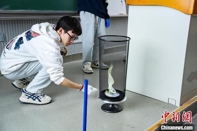 中国科大《火灾学》实验课堂：智慧“烤”验 “火”力全开(图2)