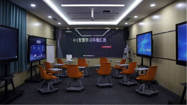 陕西高校引入DeepSeek大模型迈向智慧教育新纪元