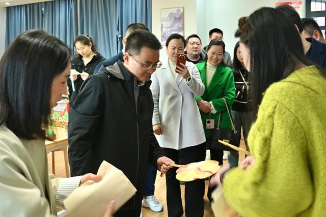 湖北省黄石市黄石港区考察团来到我省肥西县考察智慧教育工作(图4)
