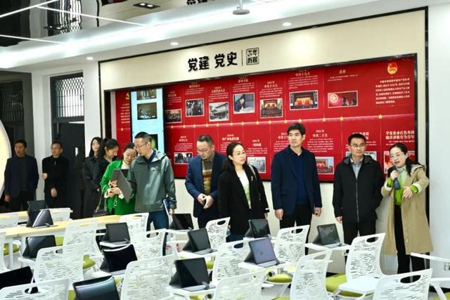 湖北省黄石市黄石港区考察团来到我省肥西县考察智慧教育工作(图2)