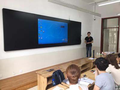 【打造金课】穿越式教学+智慧助教 西安培华学院AI赋能教育革新