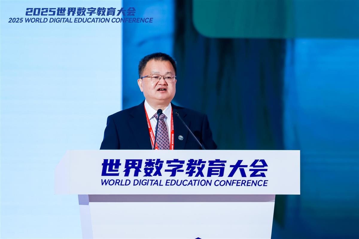 全球顶尖专家共话数智教育中国方案湖北智慧让外宾连说“羡慕”(图5)