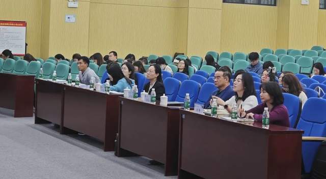 AI + 跨学科！悦澜山实验小学教学节点燃智慧课堂新风暴(图2)
