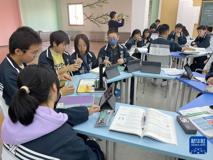 如何引导中小学生用好AI帮手-新华网