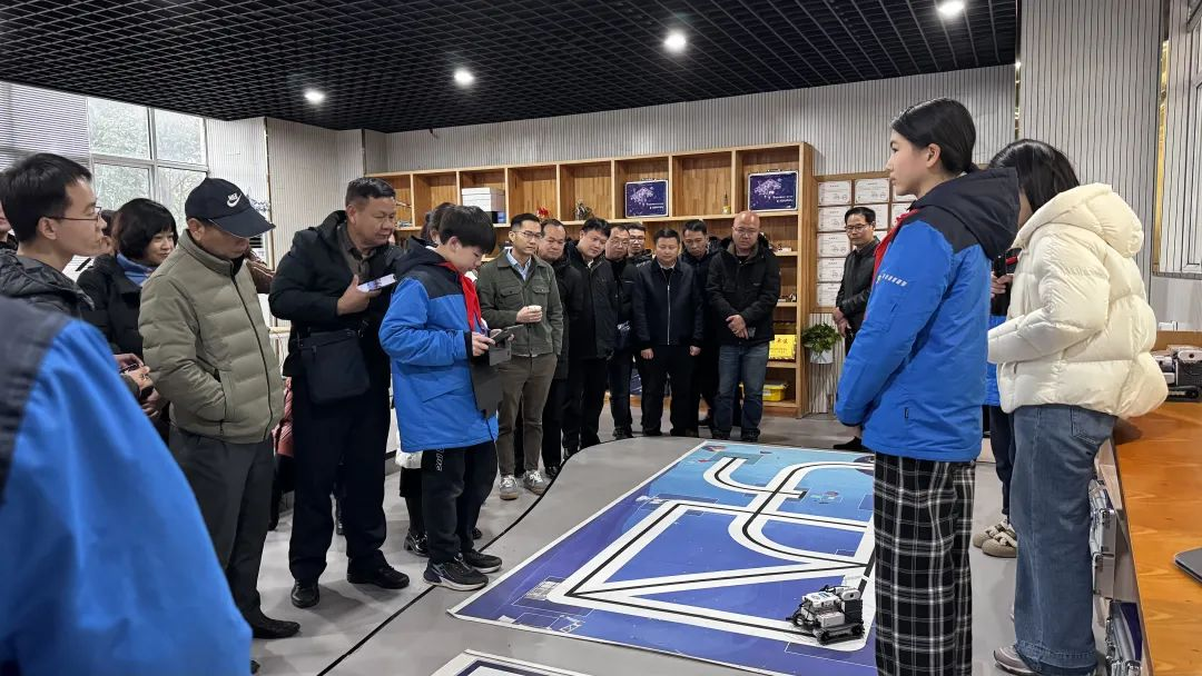 海口市教育局与华中师范大学携手合作共启智慧教育新篇章(图3)