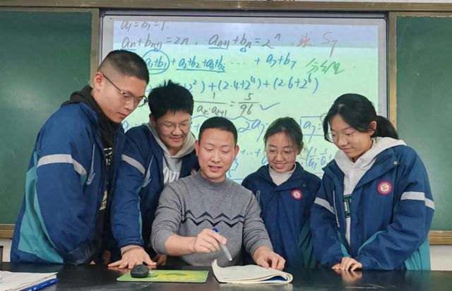 “教育家精神知与行”｜童贻民：用爱与智慧引领青春远航