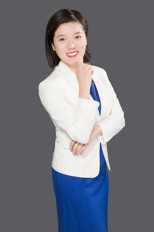 以美润心、以爱化人 她将红色种子“唱”进学生心里