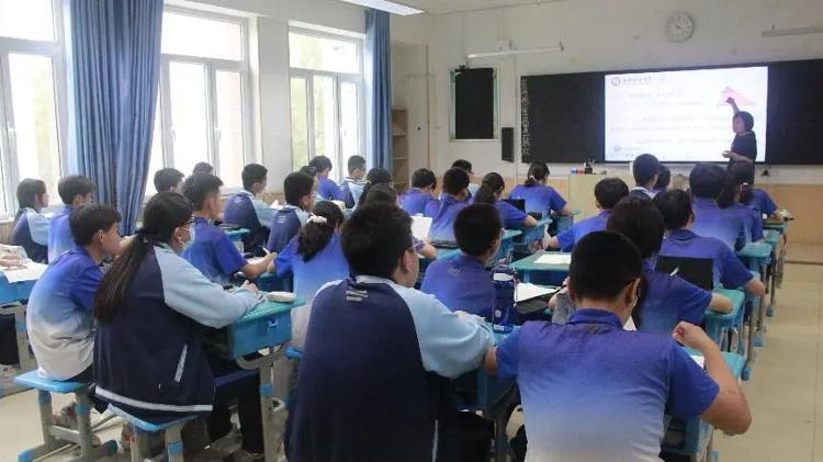 淄博柳泉中学举办“6E”复习课教学研讨活动