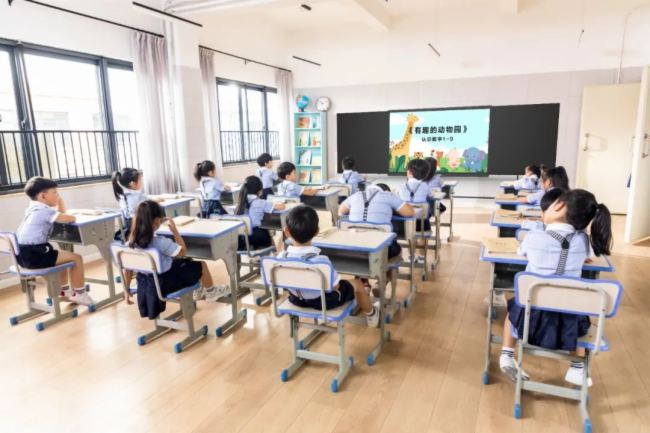 释放课堂活力！AOC 电容式智慧黑板98T36LH如何平衡新课标下的“教与学”？(图5)